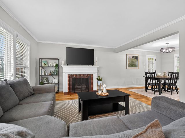 4222 Hazelhurst Drive, Fort Wayne, IN 46804