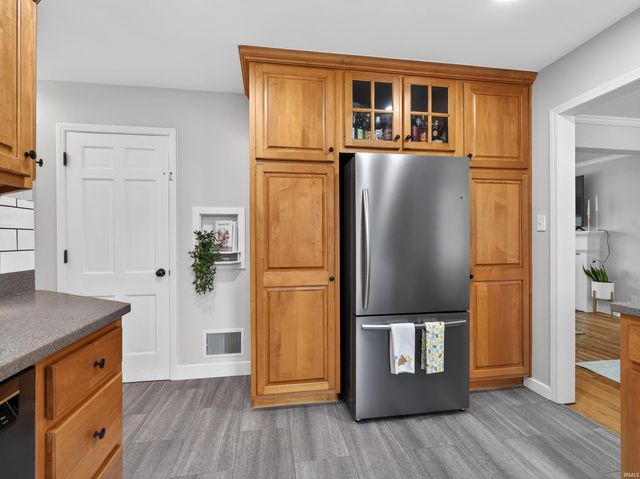 4222 Hazelhurst Drive, Fort Wayne, IN 46804
