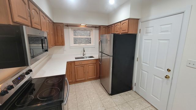 5448 W Agatite Avenue, Chicago, IL 60630