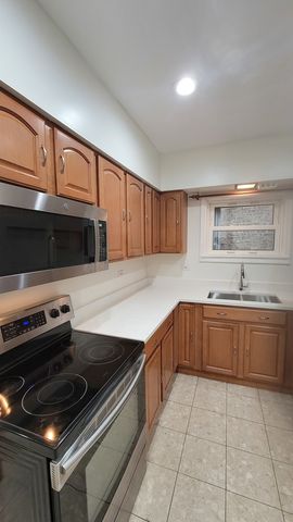 5448 W Agatite Avenue, Chicago, IL 60630