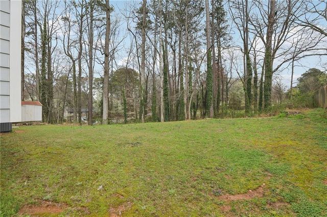 5640 Forest Drive, Acworth, GA 30102