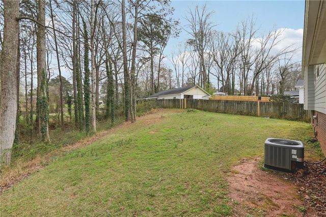 5640 Forest Drive, Acworth, GA 30102