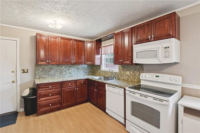 5640 Forest Drive, Acworth, GA 30102