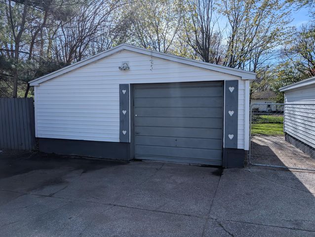 2215 Dowd Street, Muskegon, MI 49441