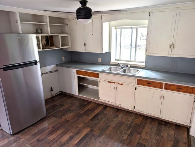 2215 Dowd Street, Muskegon, MI 49441