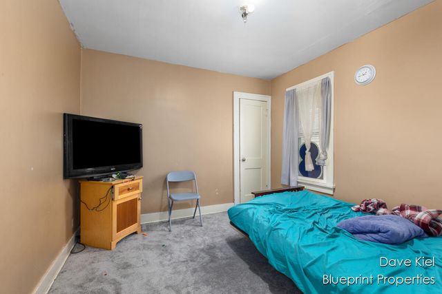 1195 S Getty Street, Muskegon City, MI 49442