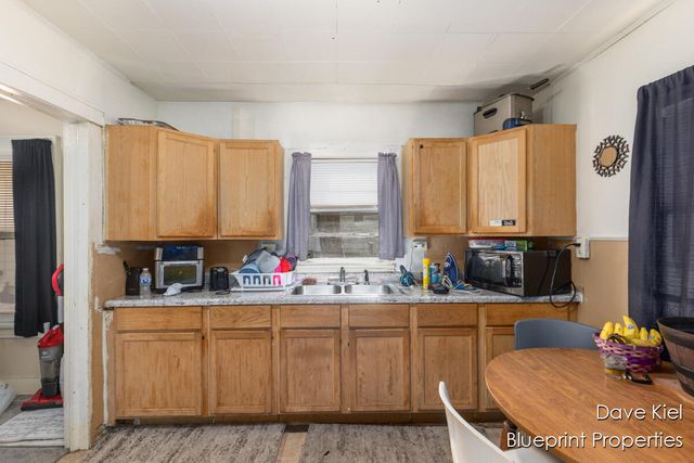 1195 S Getty Street, Muskegon City, MI 49442