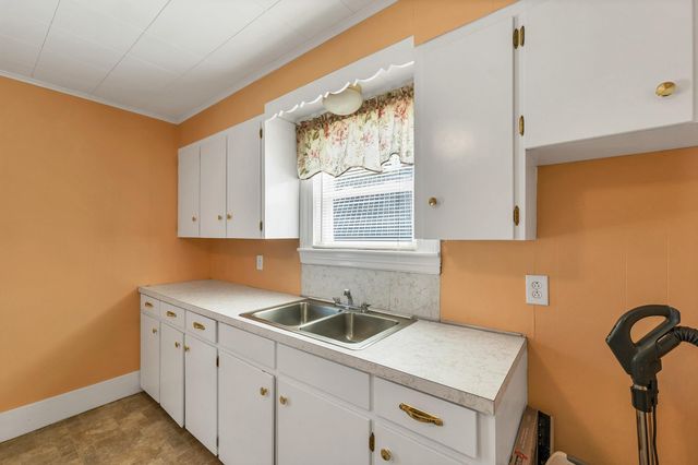 101 Pine Street, Laconia, NH 03246