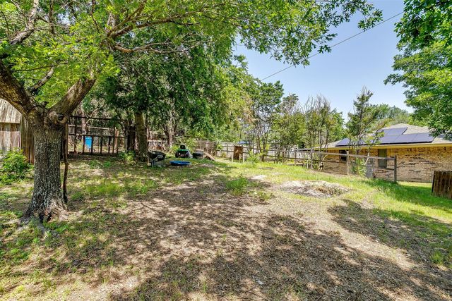 1312 Robyn Road, Azle, TX 76020