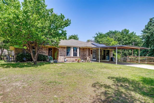 1312 Robyn Road, Azle, TX 76020