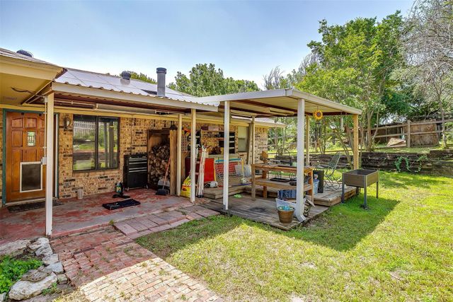 1312 Robyn Road, Azle, TX 76020