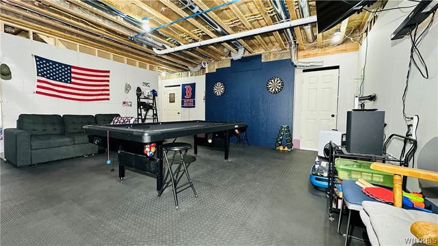 880 Upper Mountain Road, Lewiston, NY 14092