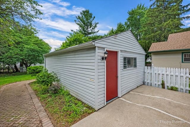604 Rome Avenue, Rockford, IL 61107
