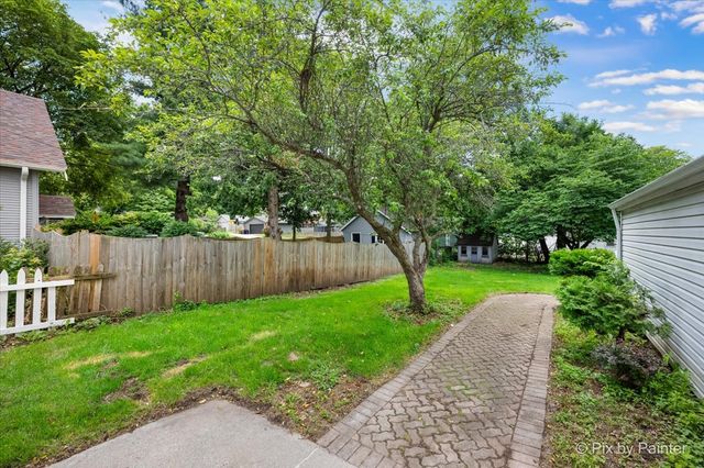 604 Rome Avenue, Rockford, IL 61107