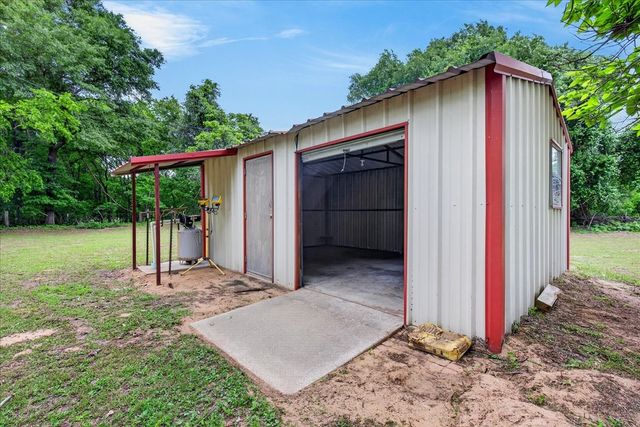325 Lincoln Street, Trinidad, TX 75163