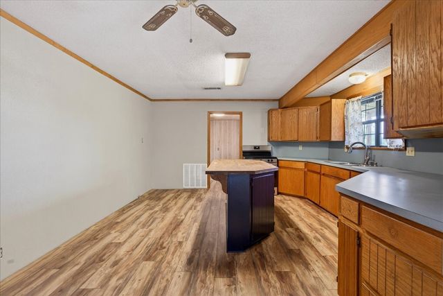 325 Lincoln Street, Trinidad, TX 75163