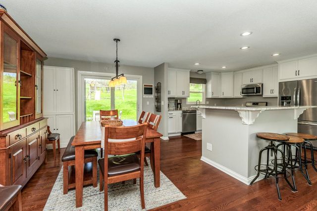 2220 Bossard Drive, Roseville, MN 55113