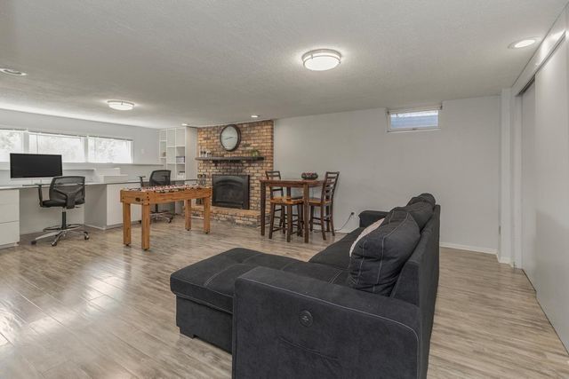 2220 Bossard Drive, Roseville, MN 55113