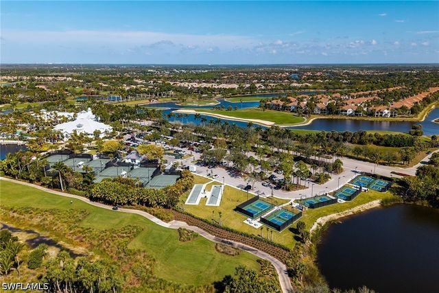 3970 Deer Crossing CT 105, Naples, FL 34114