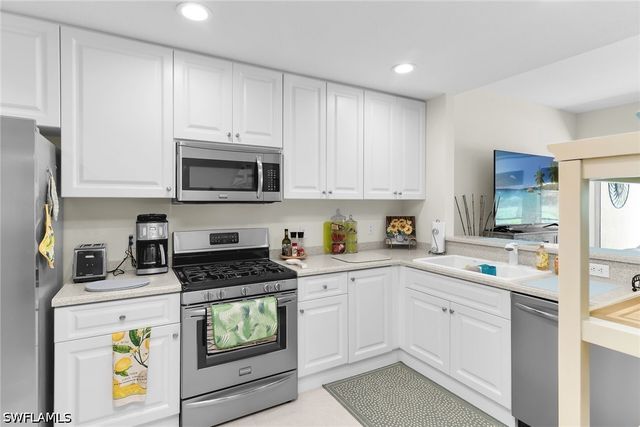 3970 Deer Crossing CT 105, Naples, FL 34114