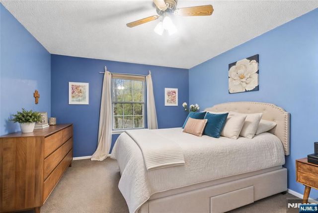 972 Juniper Way, Mahwah, NJ 07430