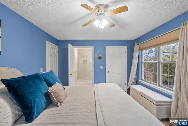 972 Juniper Way, Mahwah, NJ 07430