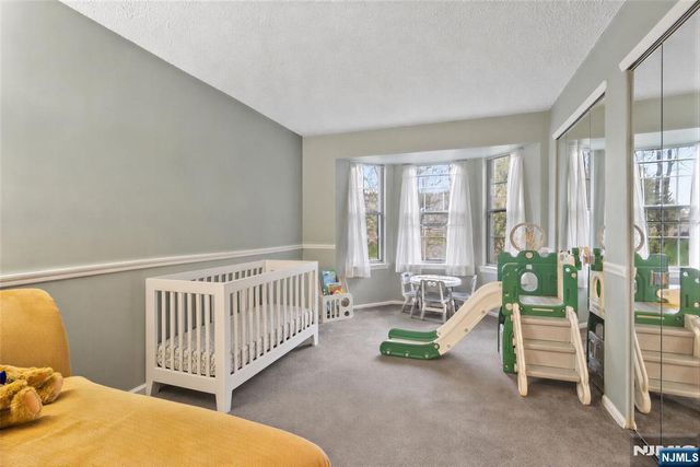 972 Juniper Way, Mahwah, NJ 07430