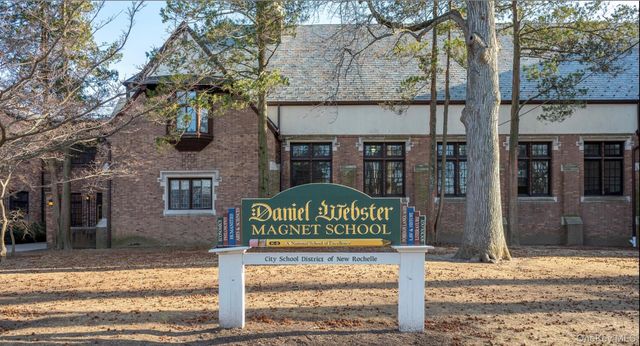 11 Muir Place, New Rochelle, NY 10801