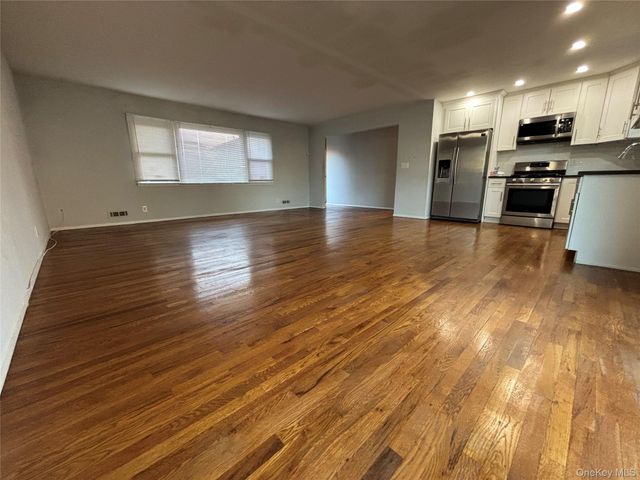 11 Muir Place, New Rochelle, NY 10801