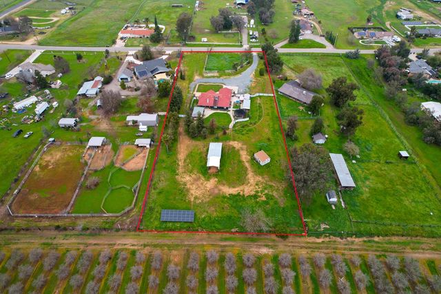 31144 James Avenue, Madera, CA 93636