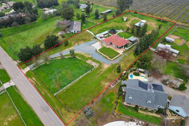 31144 James Avenue, Madera, CA 93636