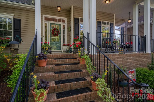 1013 Marguerite Drive, Lowell, NC 28098