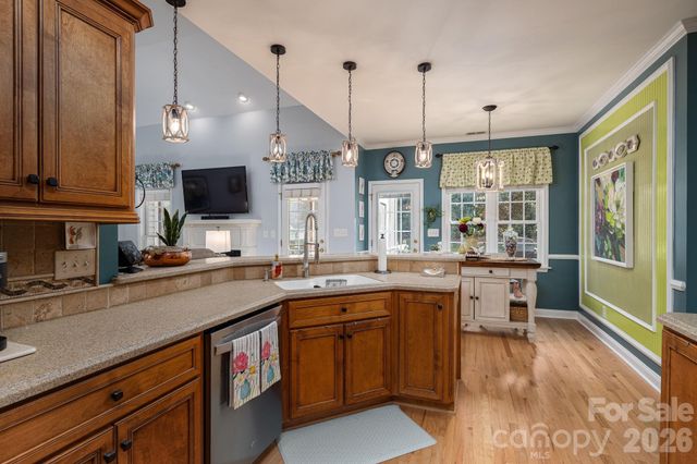 1013 Marguerite Drive, Lowell, NC 28098