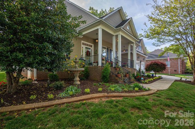 1013 Marguerite Drive, Lowell, NC 28098