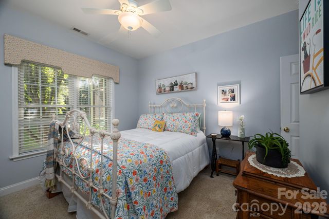 1013 Marguerite Drive, Lowell, NC 28098