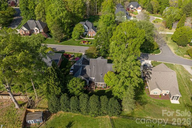 1013 Marguerite Drive, Lowell, NC 28098