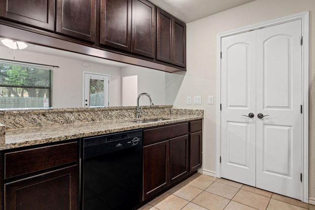 6700 Cooper Lane 40, Austin, TX 78745