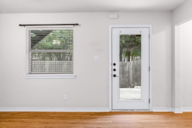 6700 Cooper Lane 40, Austin, TX 78745