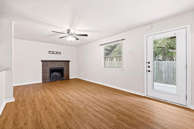 6700 Cooper Lane 40, Austin, TX 78745