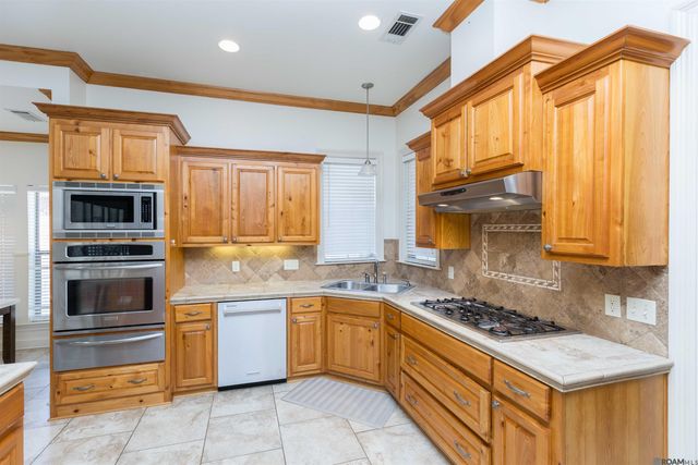35397 Oak Haven Ave, Geismar, LA 70734
