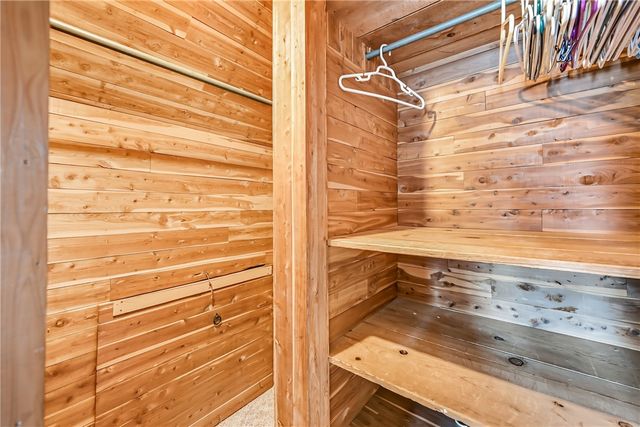 634 Spencer Ave, Sharon, PA 16146