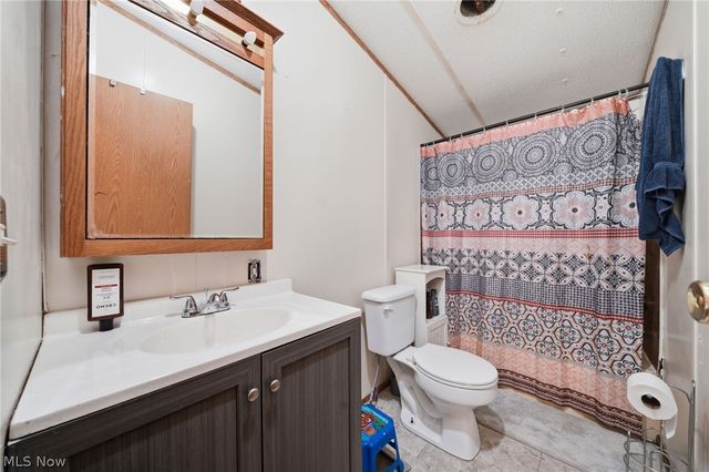 4534 Lake Road E 23, Geneva, OH 44041