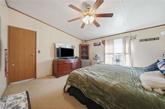4534 Lake Road E 23, Geneva, OH 44041