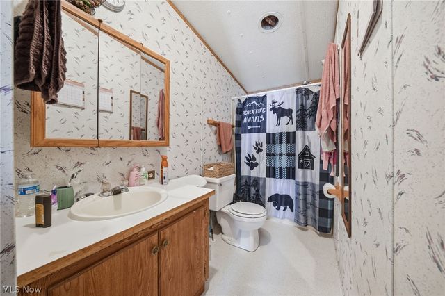 4534 Lake Road E 23, Geneva, OH 44041