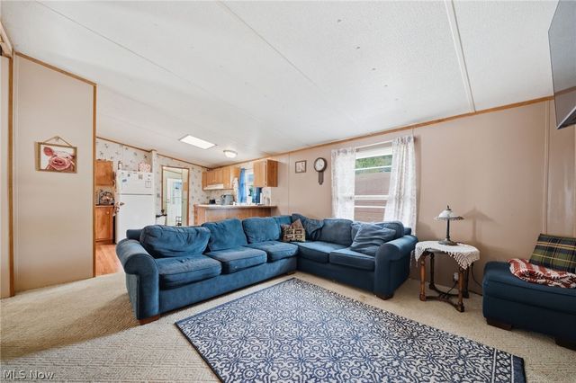 4534 Lake Road E 23, Geneva, OH 44041