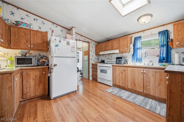 4534 Lake Road E 23, Geneva, OH 44041