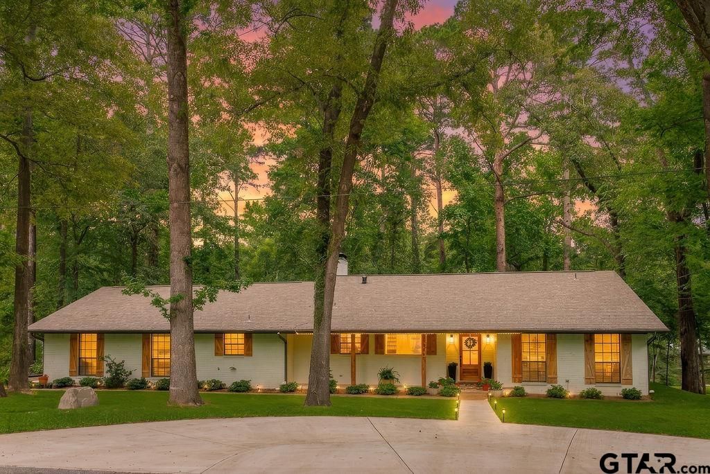 1445 Lakeshore, Hideaway, TX 75771