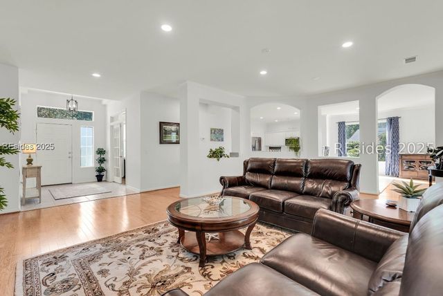 44 Hampton Cir, Bluffton, SC 29909