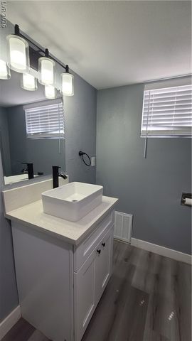 3240 North Michael Way 3, Las Vegas, NV 89108