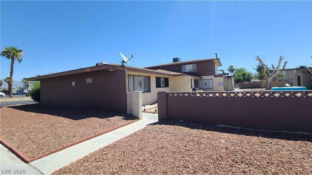 3240 North Michael Way 3, Las Vegas, NV 89108